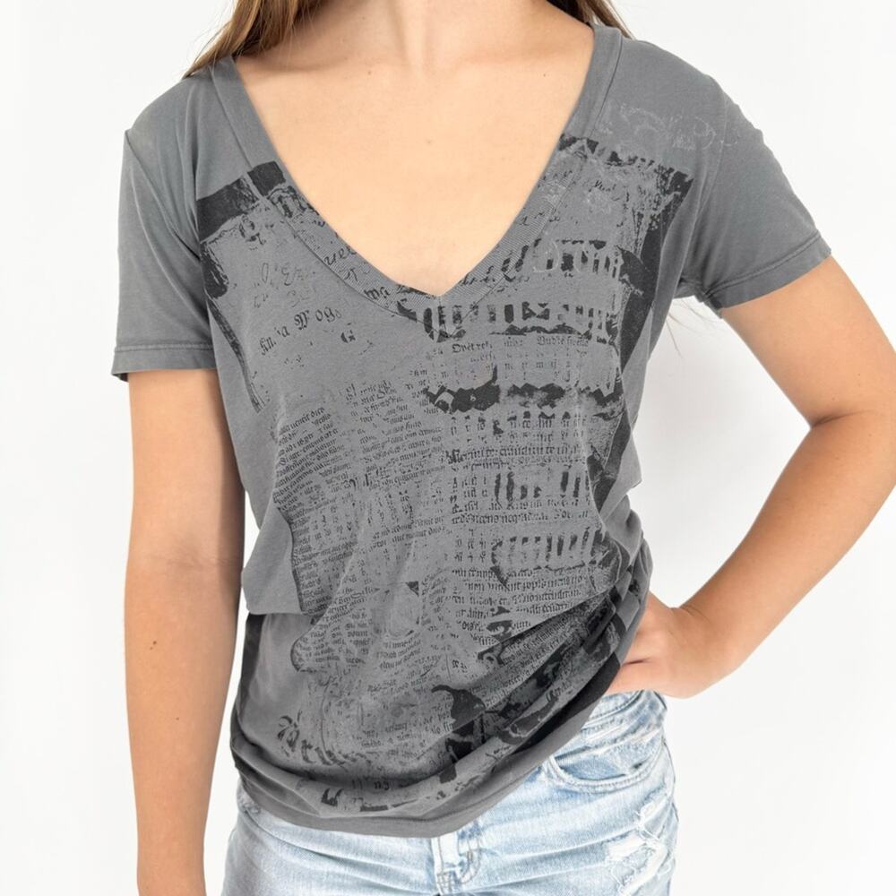 Y2K Truth Soul Armor Tattoo Print Grunge V-Neck Babydoll Tee‎ Grey/Black Size S